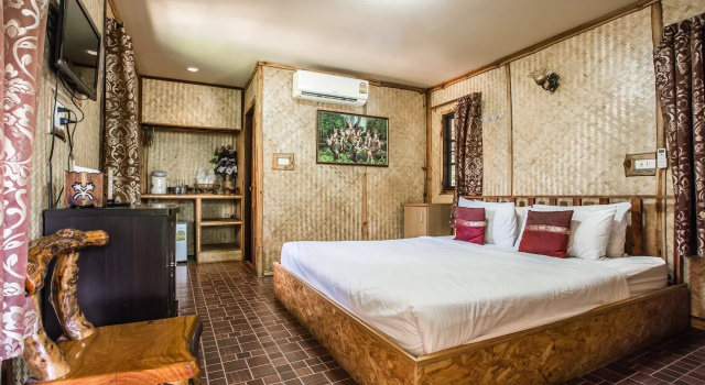 Ramiarndao Boutique Place Hotel, Varaa Boutique-hotelli Hotellit North-Eastern Thailand pysäköinnillä, Pysäköinti