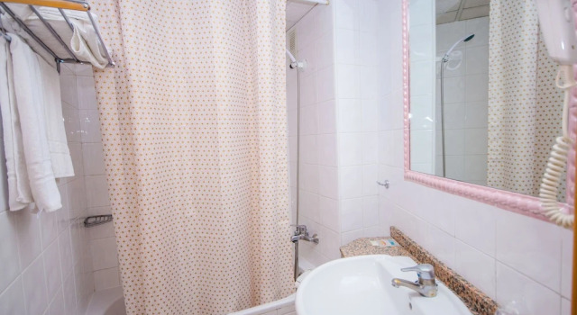 Двухместный номер Standard с балконом и с видом на город Hotel Andalucía