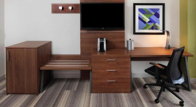 Люкс Holiday Inn Express Hotel & Suites Fishermans Wharf by IHG