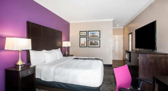 Номер Standard La Quinta by Wyndham Houston - Magnolia