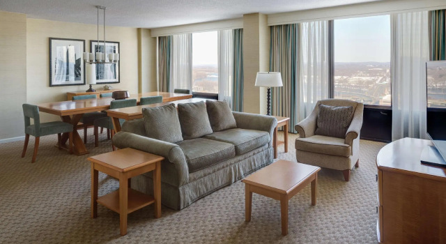 Двухместный клубный люкс c 1 комнатой DoubleTree by Hilton Hartford Downtown