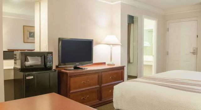 Номер Deluxe La Quinta Inn by Wyndham New Orleans Veterans / Metairie