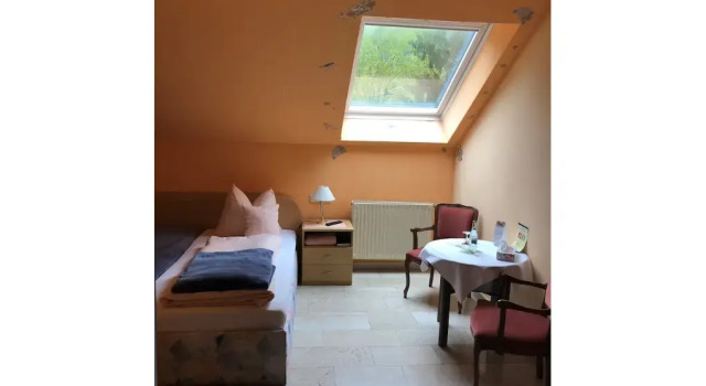 Hotelrestaurant Idyll, Забронировать Отель Отели Pfalz с парковкой, Парковка