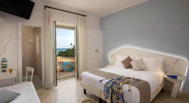 Трёхместный номер Standard с балконом Hotel Casa Yvorio