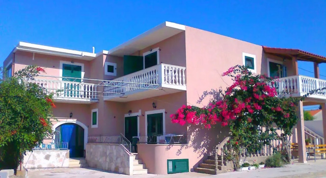 Apartments Tomi Sućuraj, Prenota Appartamento Sućuraj 