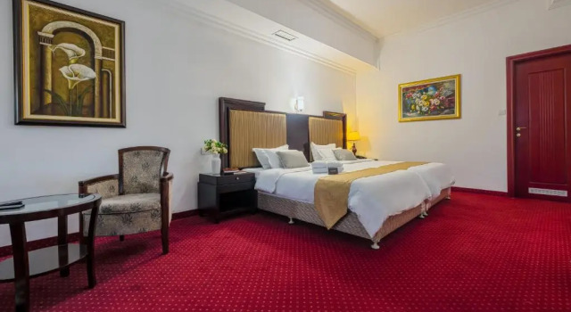 Семейный люкс c 1 комнатой Garni Hotel Planeta Inn