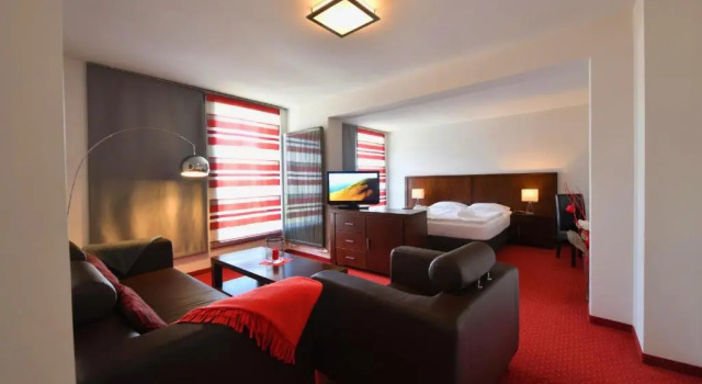 Полулюкс SKYHOTEL Merseburg