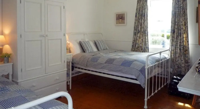 Fleur Cottage Killorglin by Trident Holiday Homes, Book Vacation Home Hotels in Kerry with Parking, Parking