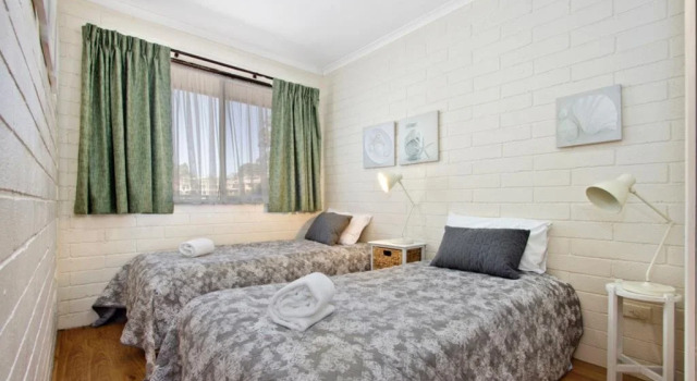 Aquarius on Corrigans, Book Hotel Batehaven New South Wales