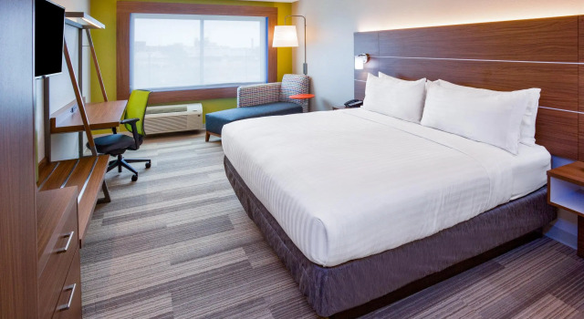 Двухместный номер Standard Holiday Inn Express and Suites Des Moines Downtown by IHG