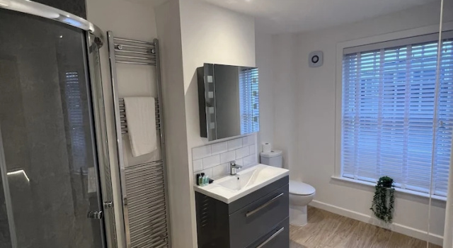 Коттедж Boutique-Style Apartment in Heart of Brighton Lanes