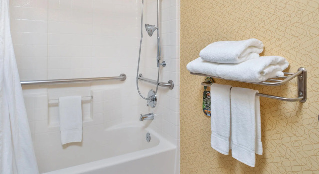 Двухместный номер Standard Holiday Inn Express Hotel & Suites Portland - Jantzen Beach by IHG