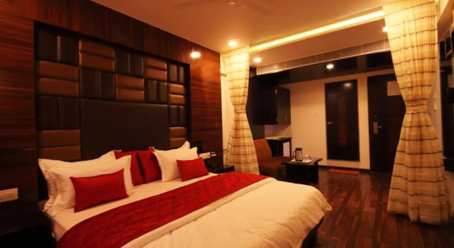 Люкс Hotel Furaat Inn