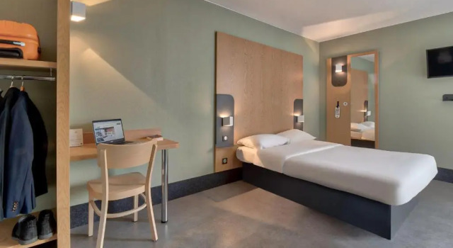 Четырёхместный номер для людей с ограниченными возможностями B&B HOTEL Bayonne Tarnos