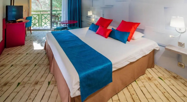 Двухместный номер Superior Garrigae Domaine de lEsterel - piscine & SPA Cinq Mondes