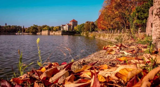 The Old Lake Suite - Tata, Rezervasyon Otel Tata 