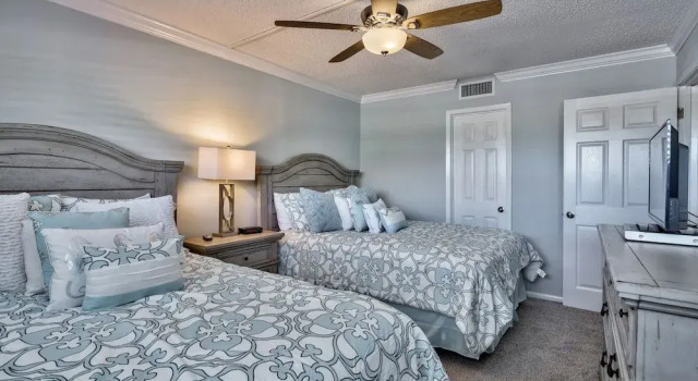 Gulf Shore Condo #209 - 1 Br condo by RedAwning, Book Lejlighed Destin Emerald Coast