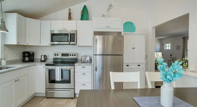 Коттедж Newly Renovated Dennis Port Home: Close to Beaches