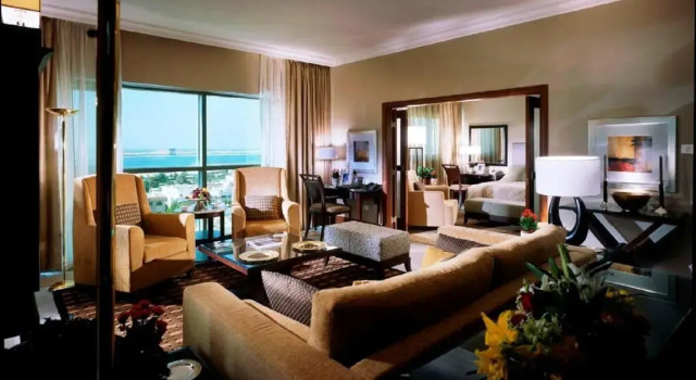 Семейный люкс Classic c 1 комнатой Sheraton Khalidiya Hotel