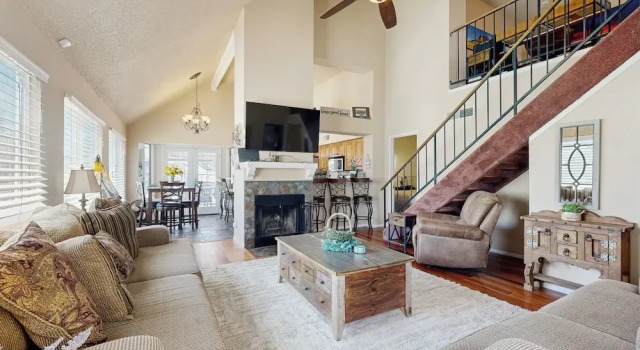 3BR Home w/ Sparkling Pool, Fire Pit, Забронировать Дом для отпуска Финикс Phoenix Metropolitan Area, рядом с HonorHealth Deer Valley Medical Center