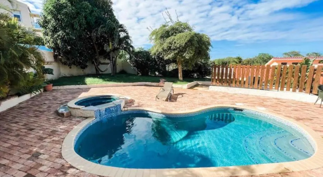 Вилла Breezy “Hacienda” w/pool - 4bed in Gated Resort