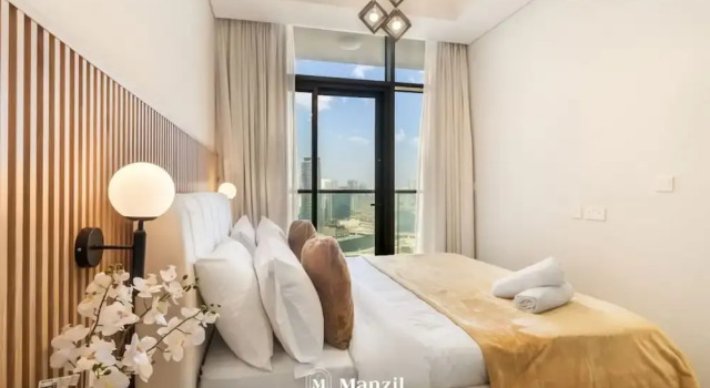 2BR Near Downtown w Balcony Pool Canal Views, Забронировать Апартаменты/квартира Апартаменты Эмирата Дубая, рядом с Dubai Canal Walk, Апартаменты/квартира