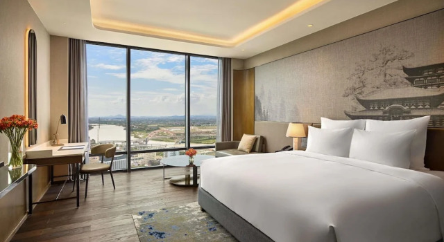 Двухместный клубный номер Deluxe Pullman Hai Phong Grand Hotel