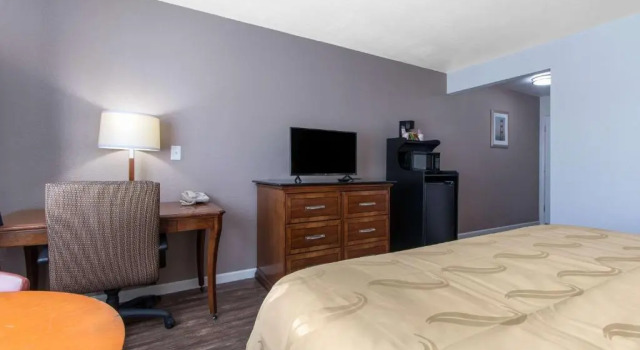 Номер Executive Ramada Bayside Inn & Suites Eureka