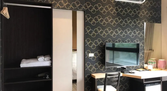Двухместный номер Standard с балконом Ruo Shui Hotspring Hotel