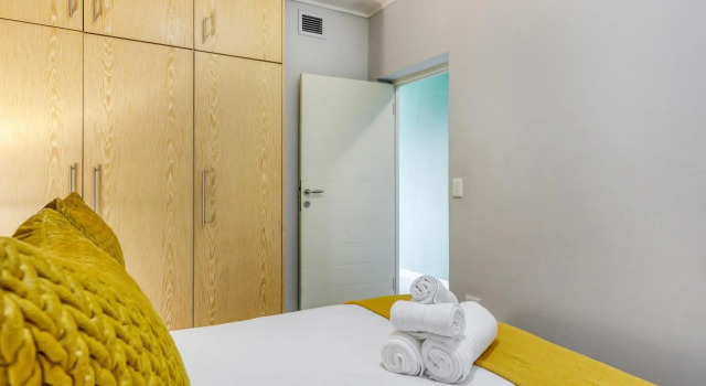 Authentic Cape Town Apartment near the Silo District, Забронировать Апартаменты/квартира Отели Кейптауна с бассейном, рядом с Cape Town Comedy Club, Бассейн