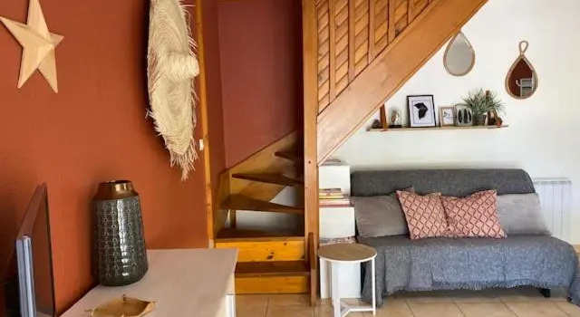 Belle villa 2 chambres terrasse en angle parking privatif dans résidence sécurisée piscine commune 800 m de la mer LRCS151