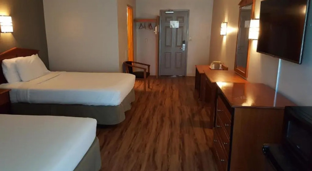 Четырёхместный номер Standard Crystal Inn - Neptune