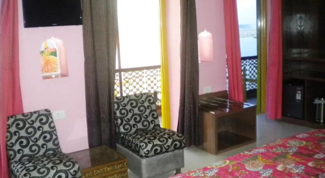 Номер Deluxe с балконом и с видом на воду Ganpati Guest House