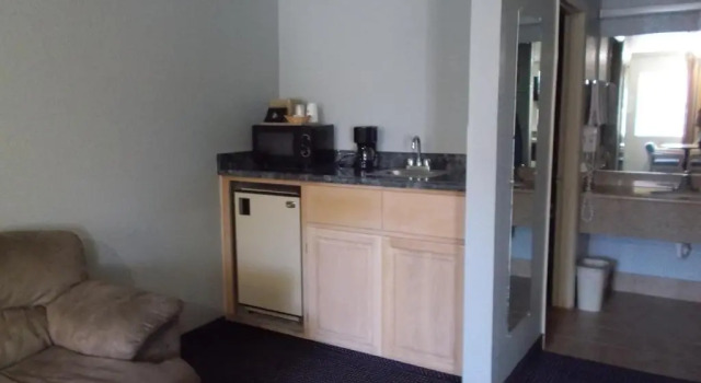 Suite Howard Johnson by Wyndham Holbrook