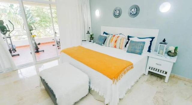 Villa en Punta Cana vista a golf de 4 habitaciones, Rezerwuj Willa Wille w Punta Cana, Willa