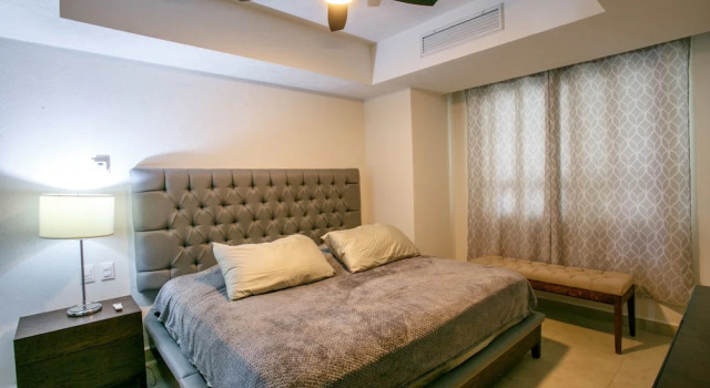 Номер Standard 24th Floor Beachfront 1 Bedroom