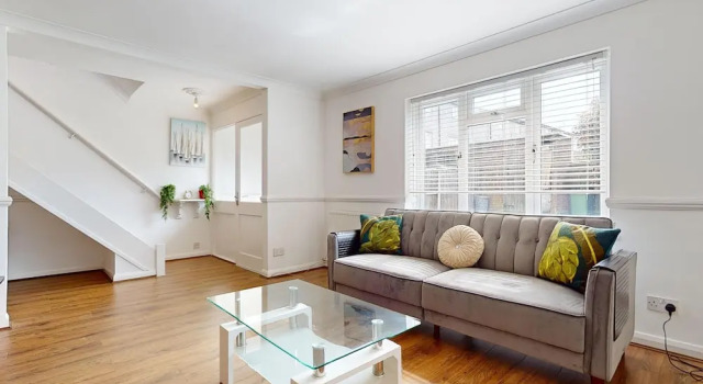 Entire 3 Bed Home in Basildon Sleeps up to 6