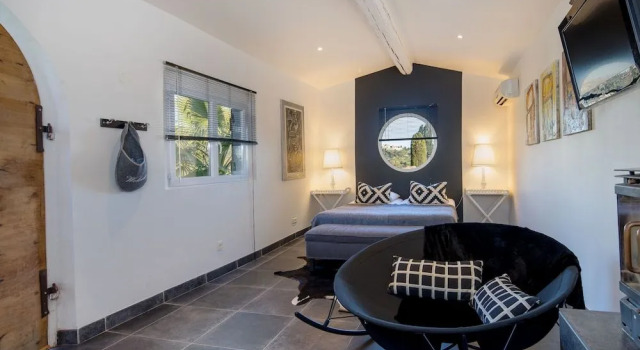 Villa 45 B&B, Забронировать Отель «постель и завтрак» Ла-Коль-сюр-Лу Приморские Альпы