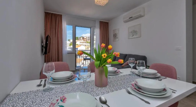 Luxury apartment Makarska 2min from beach, Забронировать Апартаменты/квартира Апартаменты Макарска, рядом с Набережная Рива (Макарска), Апартаменты/квартира