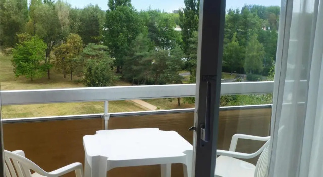 Двухместный номер Standard с видом на улицу Brit Hotel Le Parc Vichy