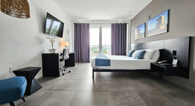 Двухместный номер с балконом и с видом на город MB Hotel, Trademark Collection by Wyndham