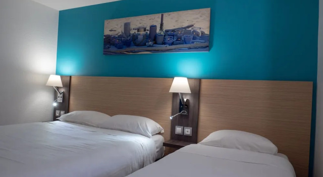 Номер Standard Contact Hotel Bleu France Eragny Cergy