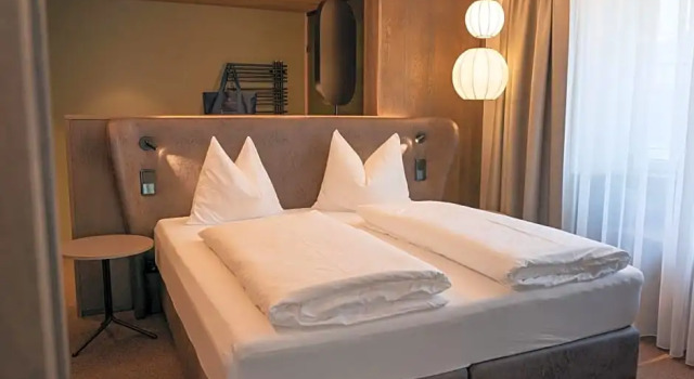 Двухместный люкс Deluxe Österreichischer Hof-im Bademantel direkt in die Alpentherme