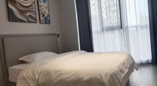 Люкс Business Huayi Collection Hotel (Hubei Minzu University)