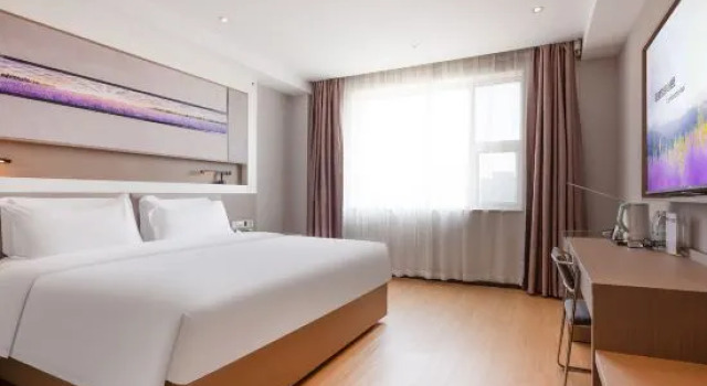 Люкс Deluxe с красивым видом из окна Lavande Hotel