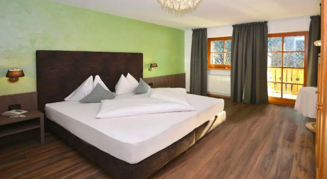 Двухместный номер Classic с балконом Hotel Rosengarten