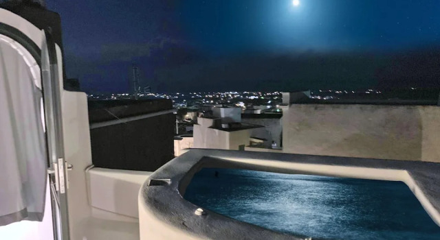 Вилла с 2 комнатами с видом на море The Luna Suites