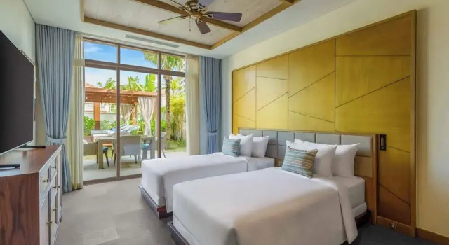 Luxe 3BR Villa: Private Pool & Resort Perks!, Prenota Resort Hotel a Da Nang con parcheggio, Parcheggio