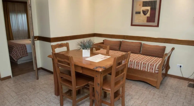 Трёхместные апартаменты Hostal del Bosque