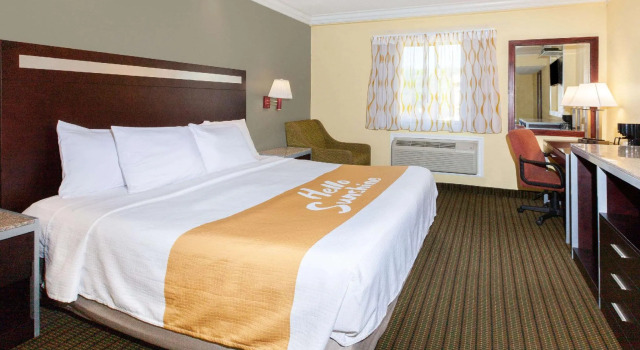 Двухместный номер Days Inn by Wyndham Nanuet / Spring Valley